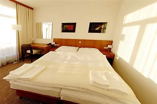 Academic Hotel & Congress Centre Roztoky