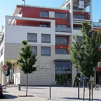 学术及会议中心酒店 罗兹托基 4*,